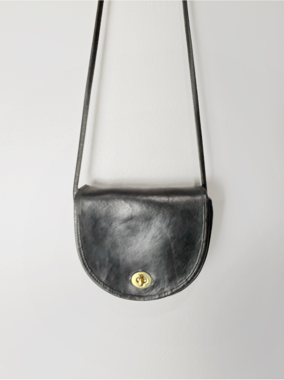 Coach Vintage Mini Bag Black Leather Brass Turnlock Crossbody - Picture 3 of 9